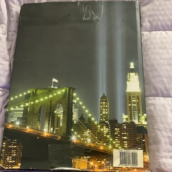 9-11 a tribute 192 pgs of photos and stories. Hardback book . - Picture 2 of 8